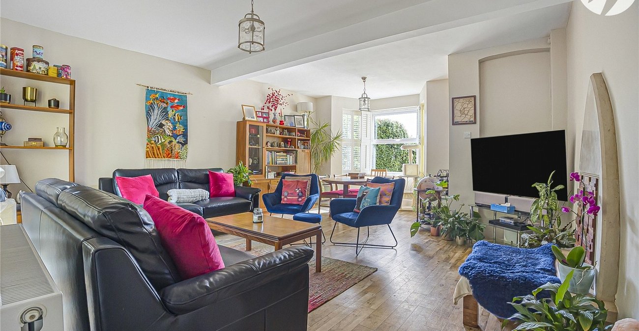 5 bedroom house for sale in Hextable | Robinson Jackson