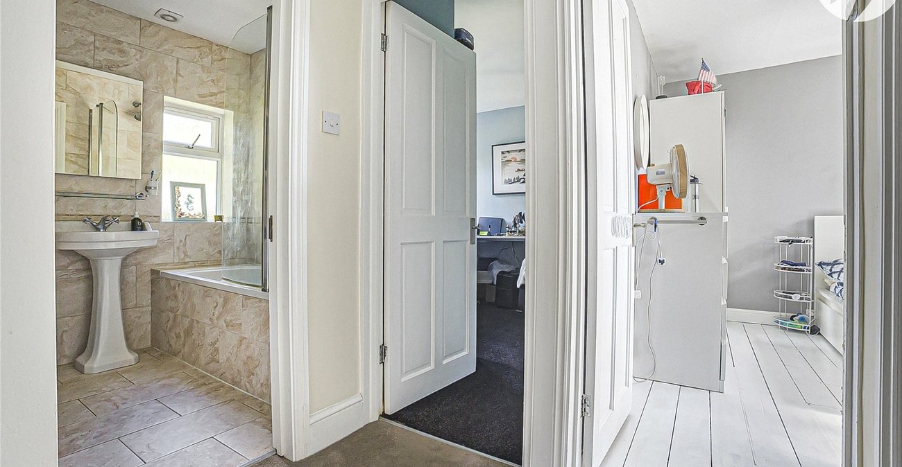 5 bedroom house for sale in Hextable | Robinson Jackson