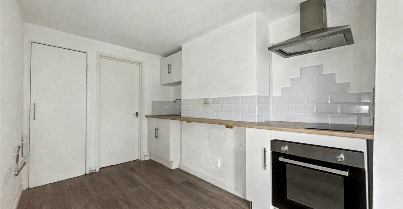 1 bedroom property for sale in Gillingham | Robinson Michael & Jackson