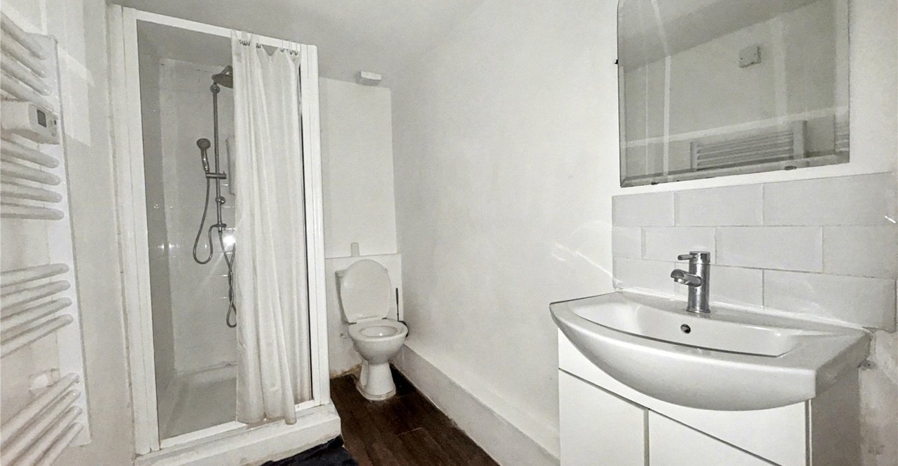 1 bedroom property for sale in Gillingham | Robinson Michael & Jackson