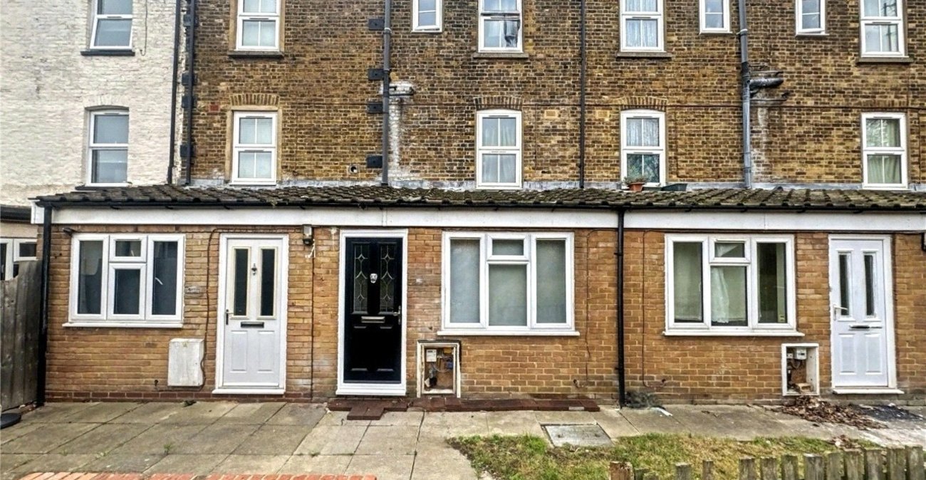 1 bedroom property for sale in Gillingham | Robinson Michael & Jackson