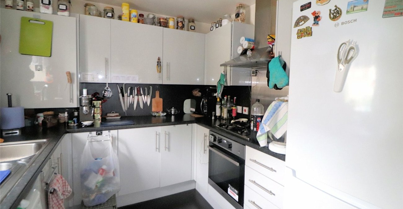 2 bedroom property for sale in Chichester Wharf | Robinson Jackson