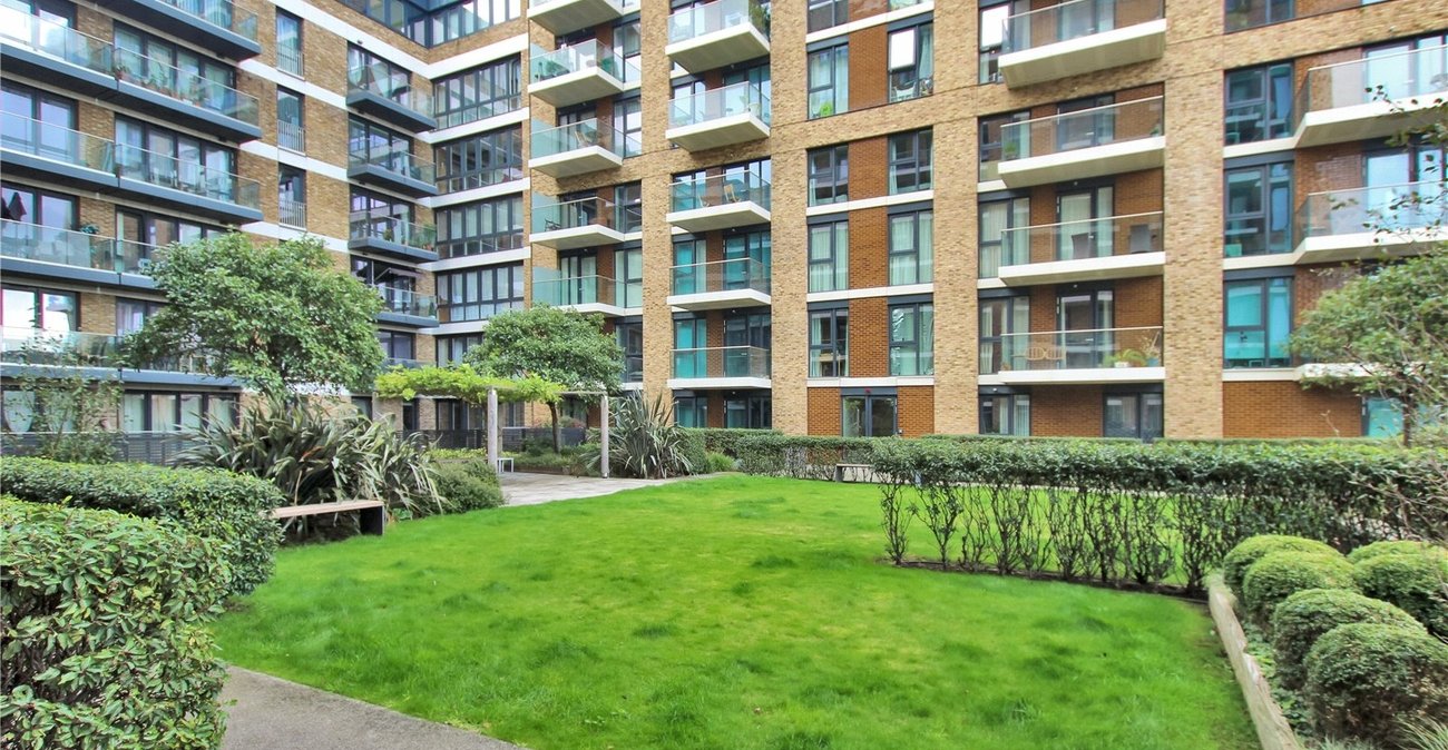 2 bedroom property for sale in Woolwich | Robinson Jackson