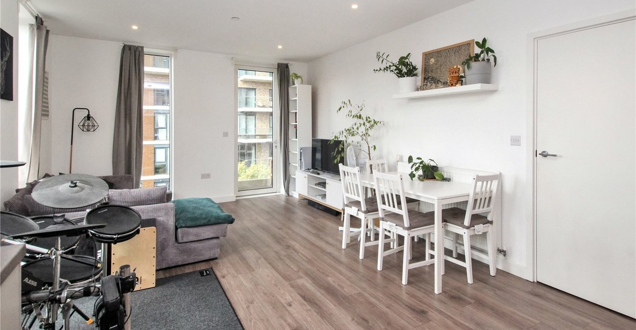 2 bedroom property for sale in Woolwich | Robinson Jackson