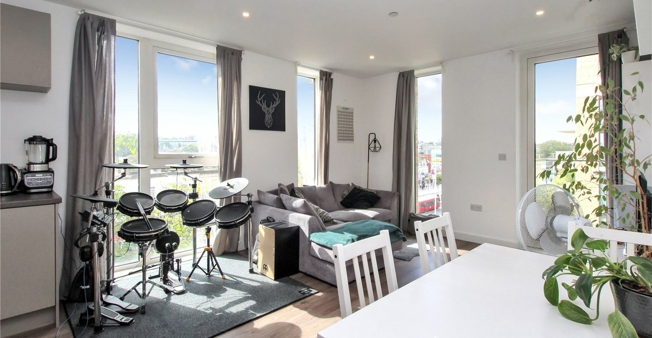 2 bedroom property for sale in Woolwich | Robinson Jackson