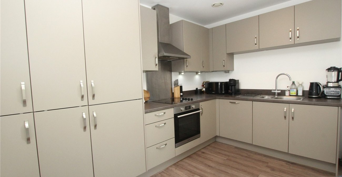 2 bedroom property for sale in Woolwich | Robinson Jackson