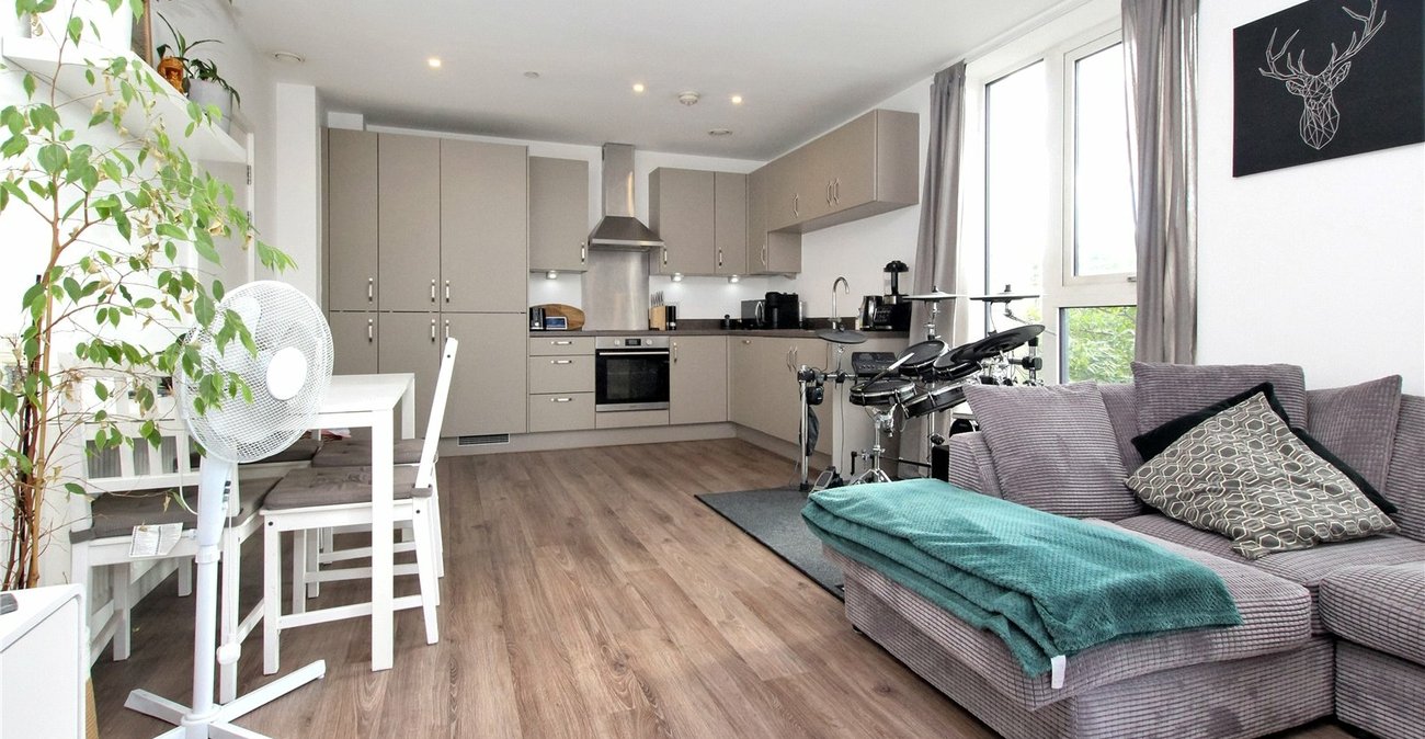 2 bedroom property for sale in Woolwich | Robinson Jackson