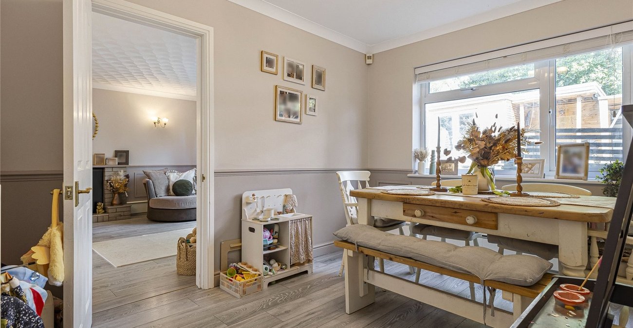 4 bedroom house for sale in Cliffe Woods | Robinson Michael & Jackson