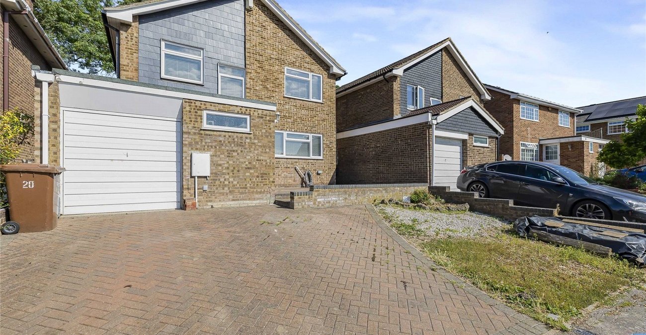 4 bedroom house for sale in Cliffe Woods | Robinson Michael & Jackson