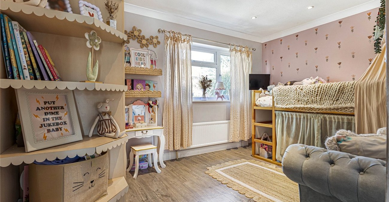 4 bedroom house for sale in Cliffe Woods | Robinson Michael & Jackson