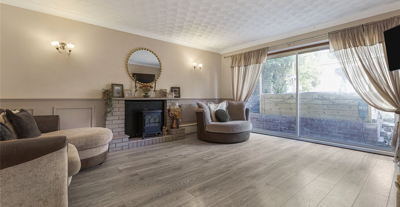 4 bedroom house for sale in Cliffe Woods | Robinson Michael & Jackson