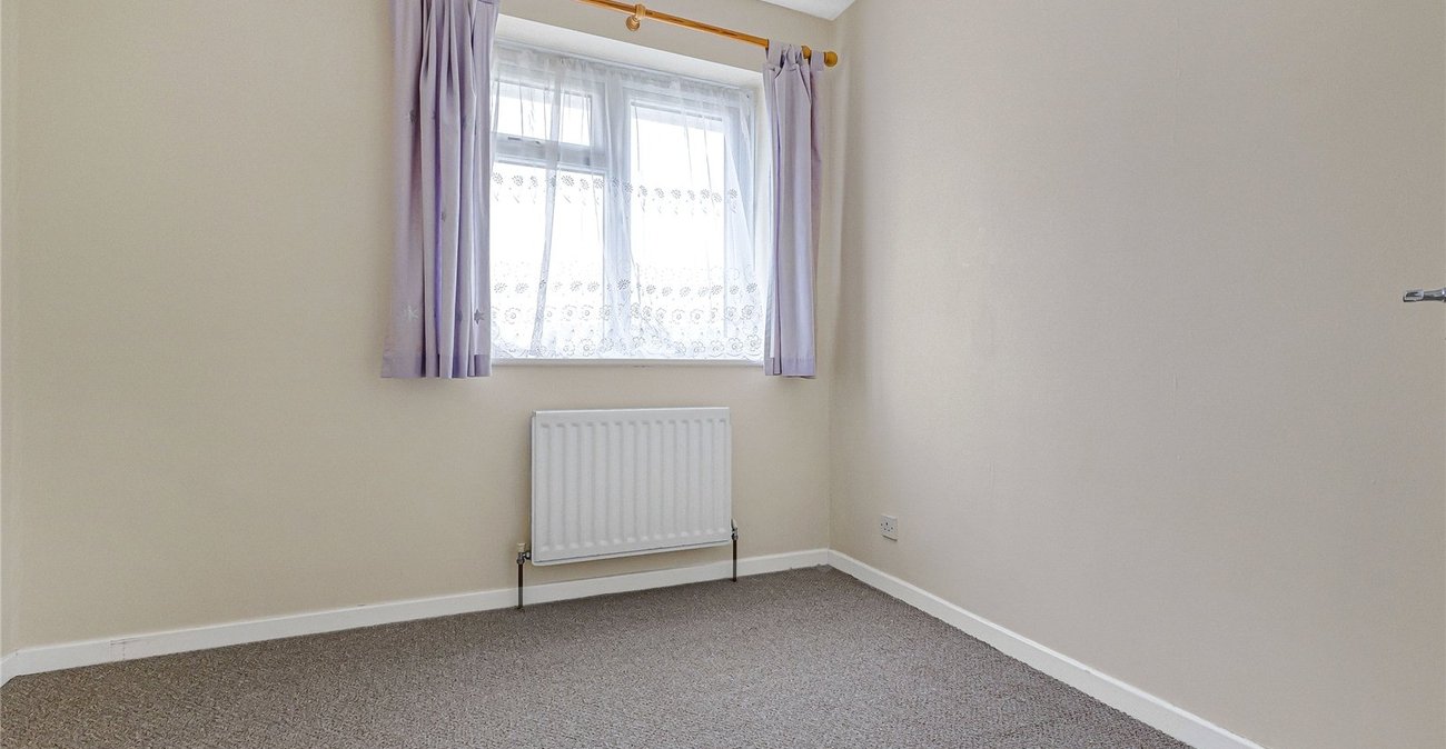 3 bedroom house for sale in Cliffe Woods | Robinson Michael & Jackson