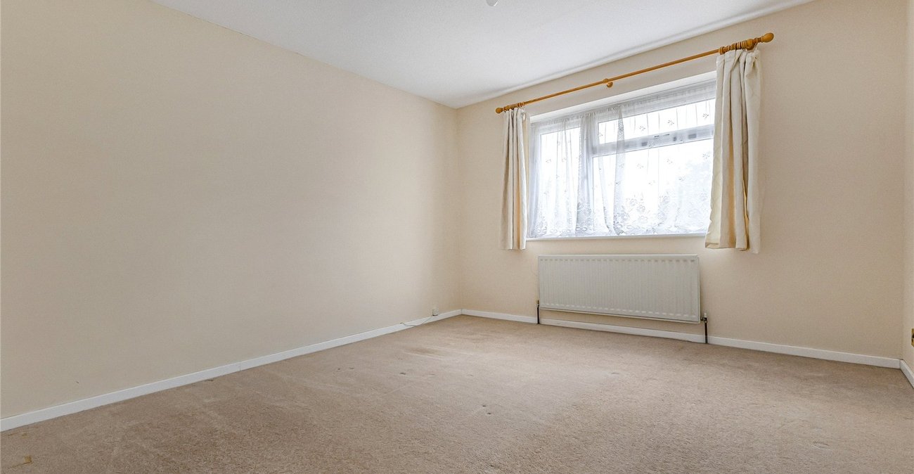 3 bedroom house for sale in Cliffe Woods | Robinson Michael & Jackson