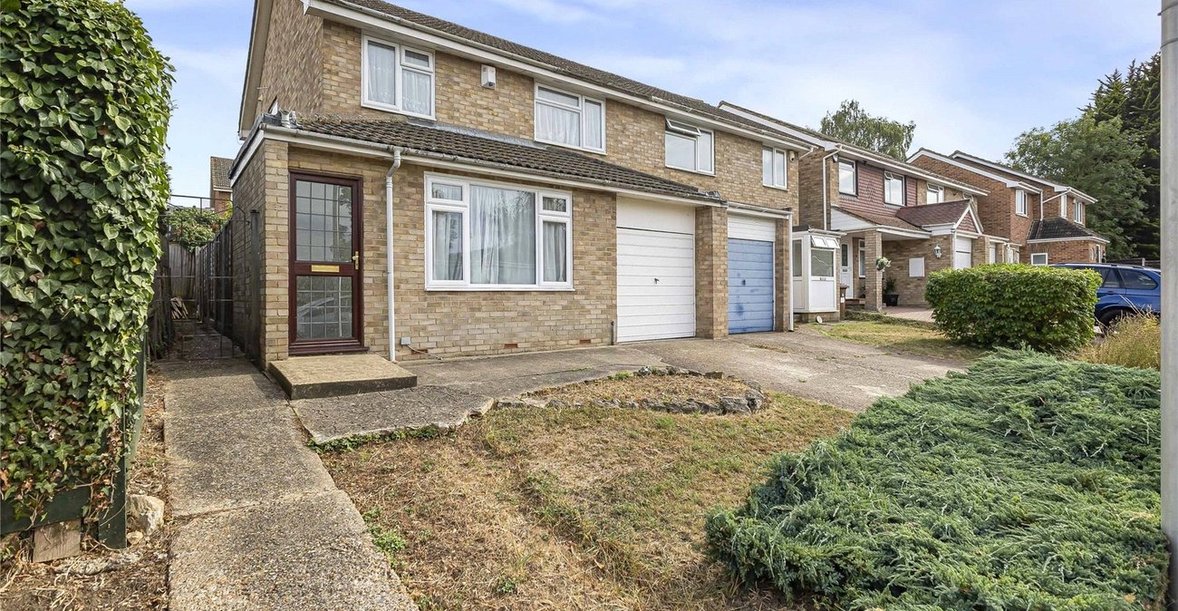 3 bedroom house for sale in Cliffe Woods | Robinson Michael & Jackson