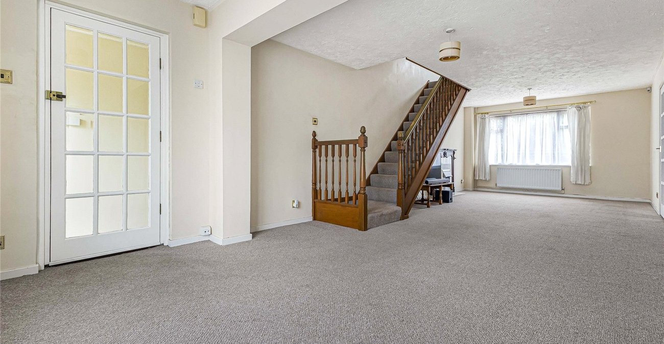 3 bedroom house for sale in Cliffe Woods | Robinson Michael & Jackson