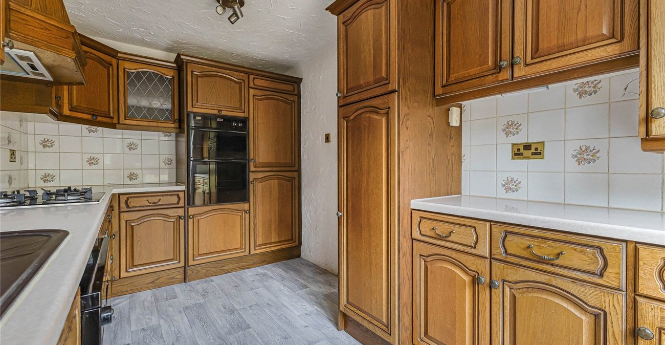 3 bedroom house for sale in Cliffe Woods | Robinson Michael & Jackson