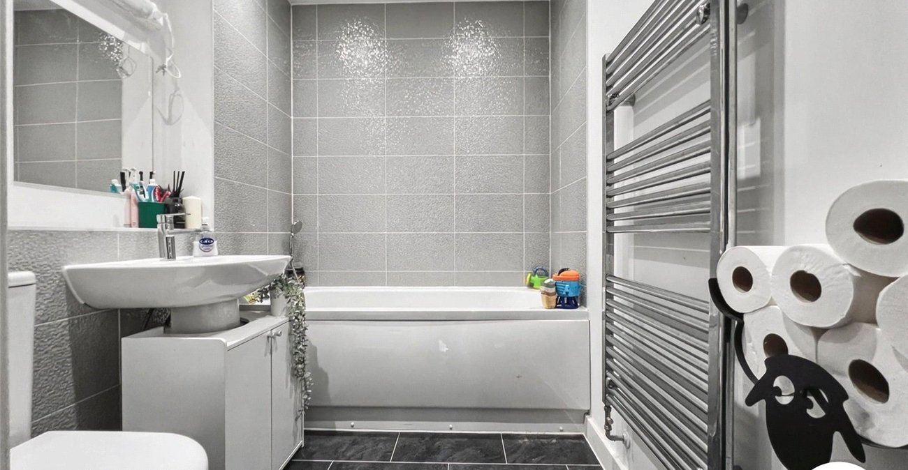 2 bedroom property for sale in Wouldham | Robinson Michael & Jackson