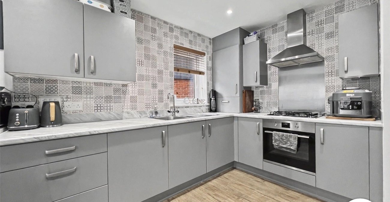 2 bedroom property for sale in Wouldham | Robinson Michael & Jackson