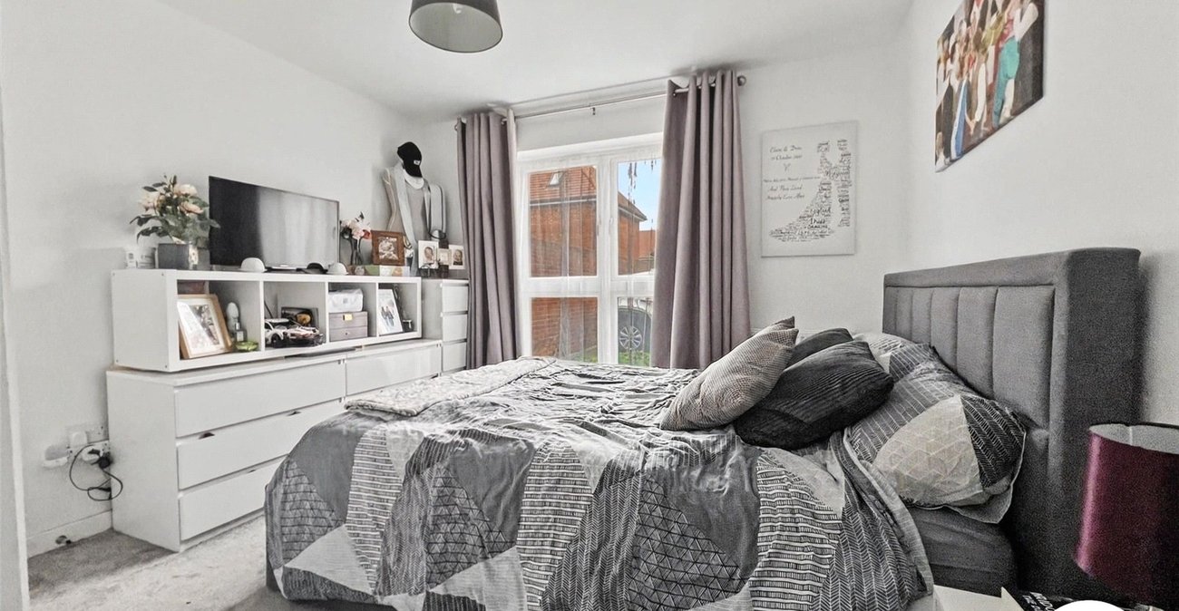 2 bedroom property for sale in Wouldham | Robinson Michael & Jackson