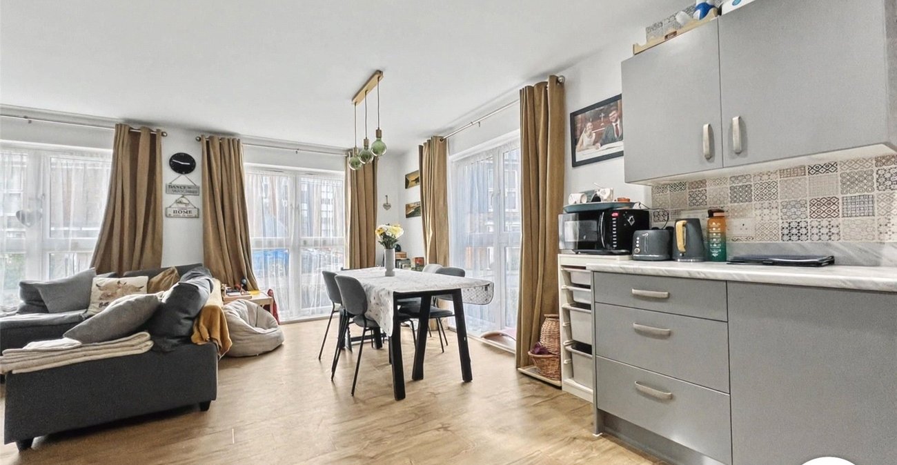 2 bedroom property for sale in Wouldham | Robinson Michael & Jackson