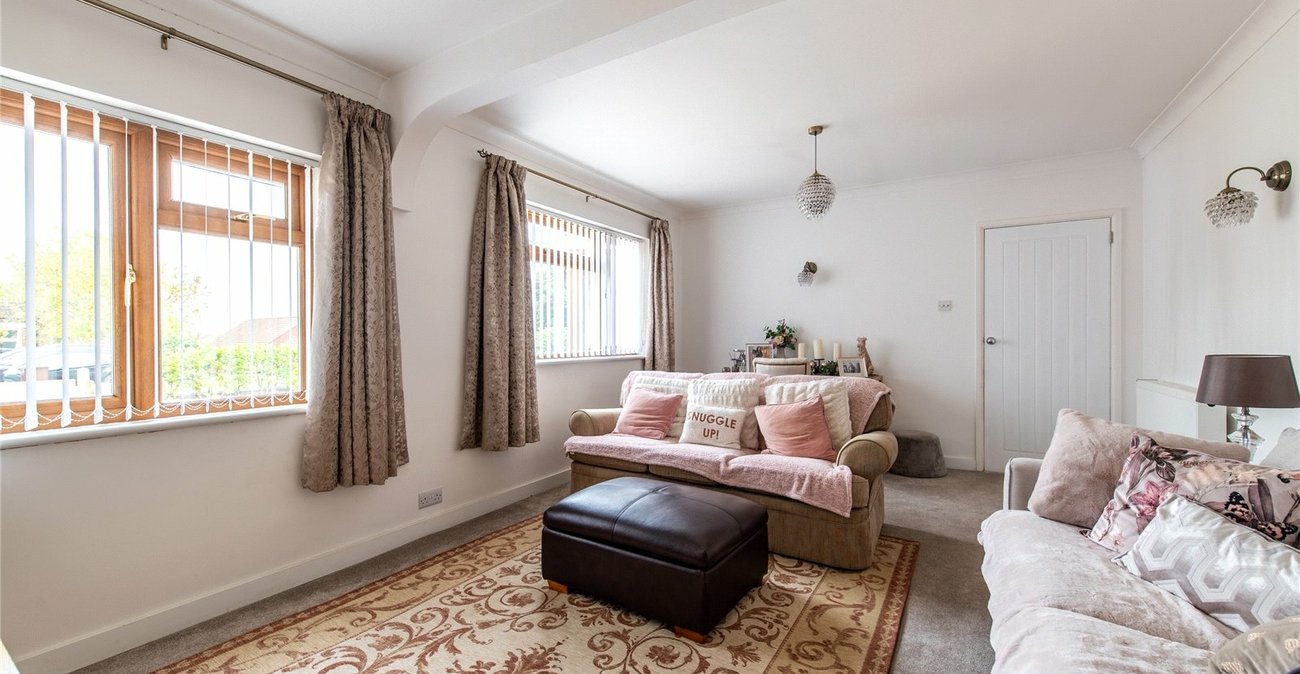 4 bedroom bungalow for sale in Higham | Robinson Michael & Jackson