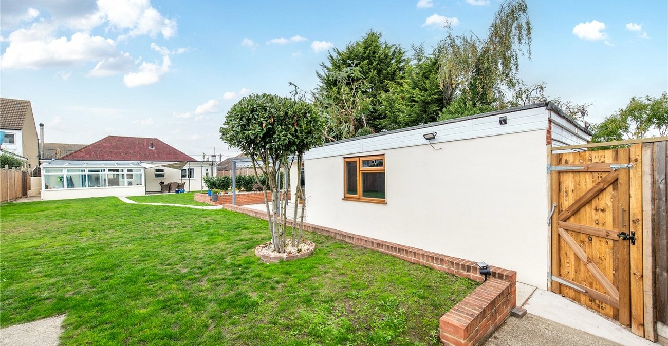 4 bedroom bungalow for sale in Higham | Robinson Michael & Jackson