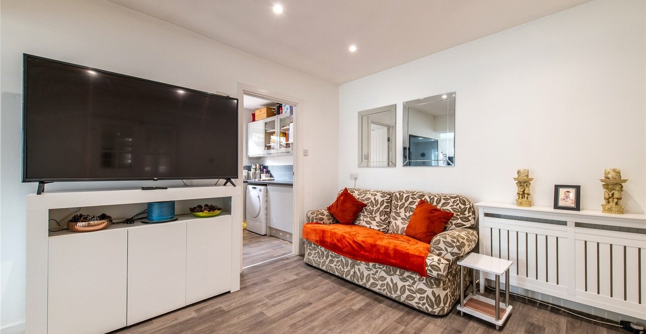 4 bedroom bungalow for sale in Higham | Robinson Michael & Jackson