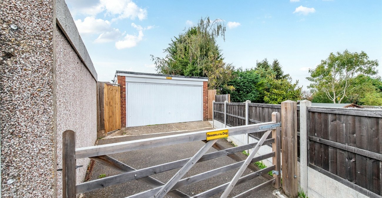 4 bedroom bungalow for sale in Higham | Robinson Michael & Jackson