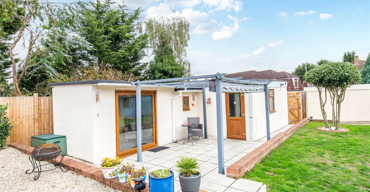 4 bedroom bungalow for sale in Higham | Robinson Michael & Jackson