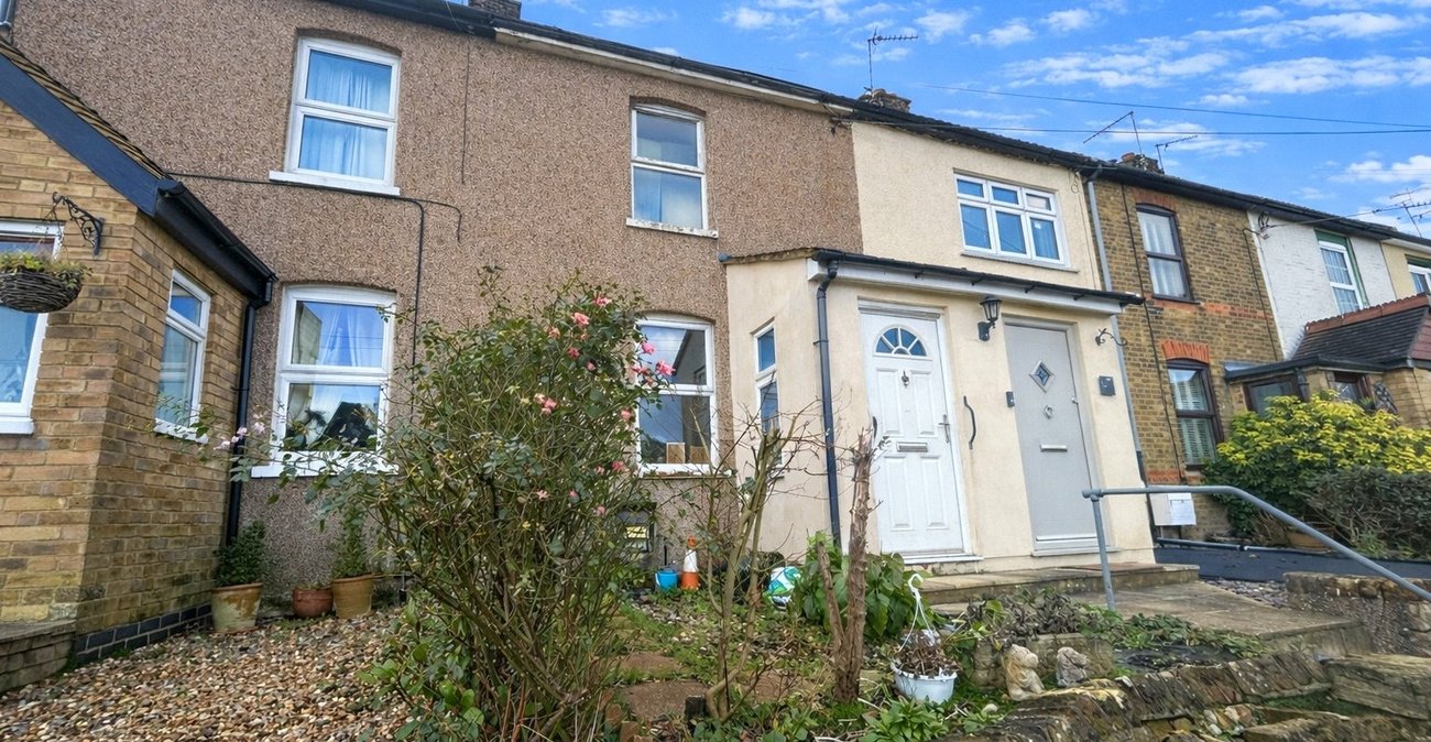 2 bedroom house for sale in Higham | Robinson Michael & Jackson