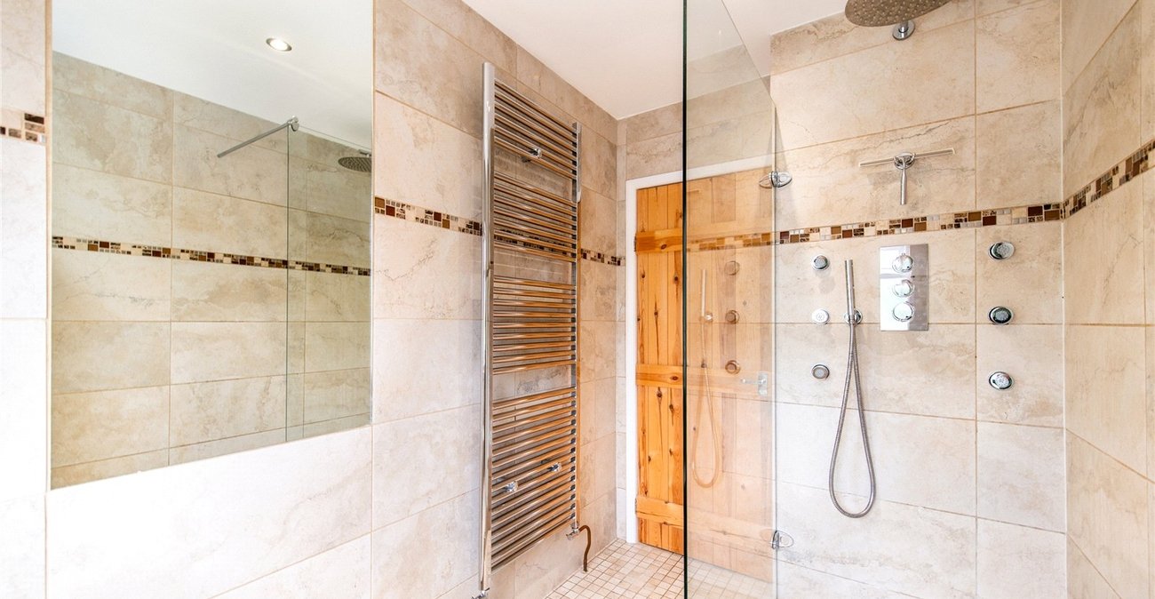 3 bedroom house for sale in Higham | Robinson Michael & Jackson
