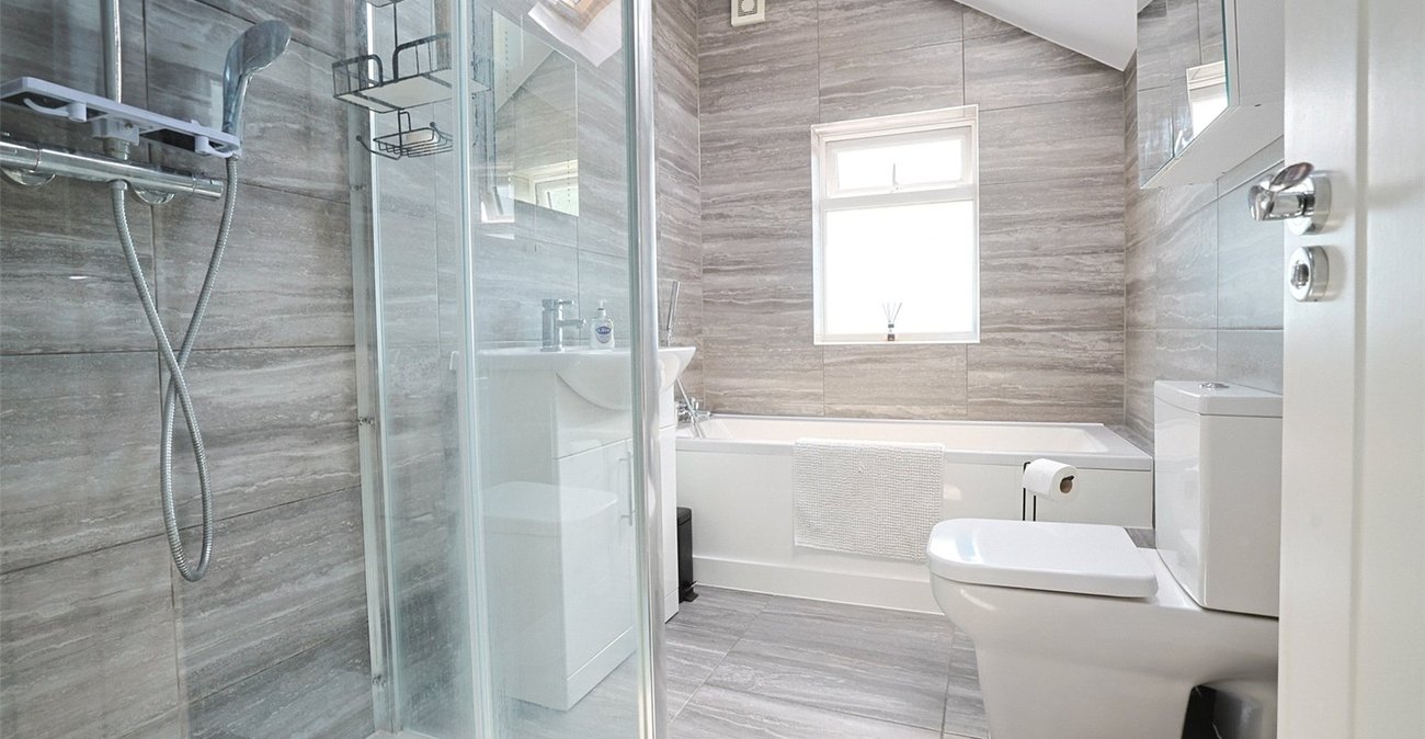 3 bedroom house for sale in Higham | Robinson Michael & Jackson
