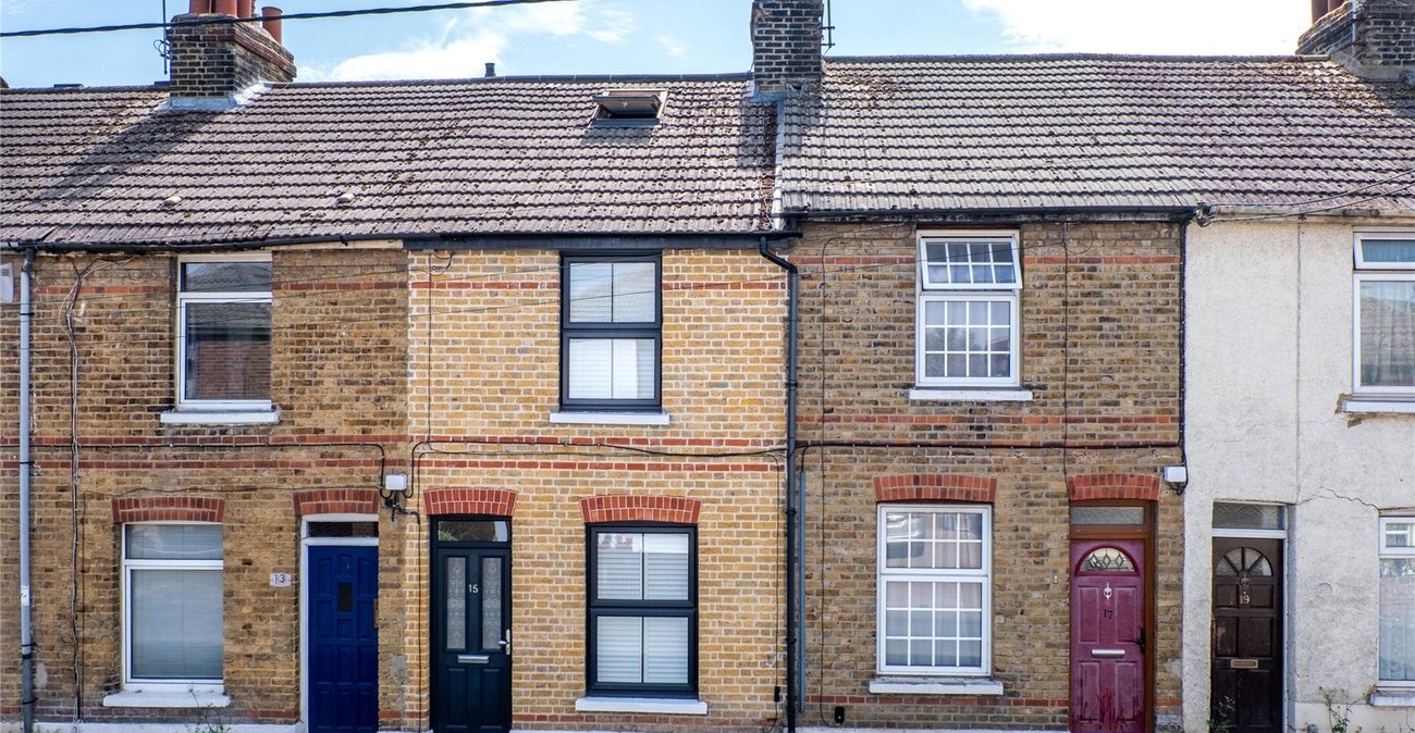 3 bedroom house for sale in Higham | Robinson Michael & Jackson