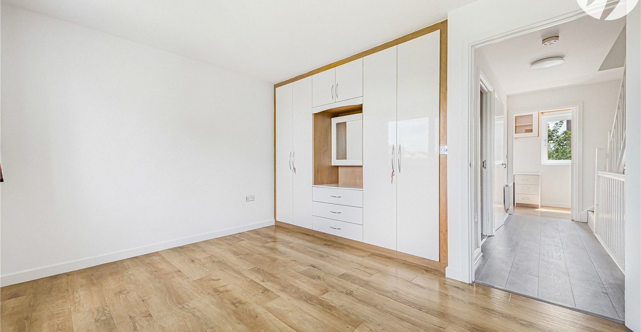 4 bedroom house for sale in Dartford | Robinson Jackson