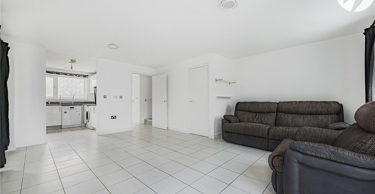 4 bedroom house for sale in Dartford | Robinson Jackson