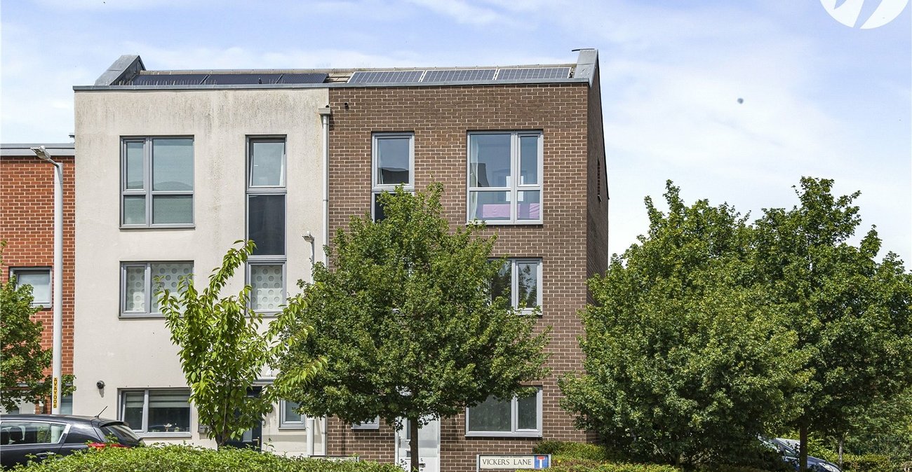 4 bedroom house for sale in Dartford | Robinson Jackson