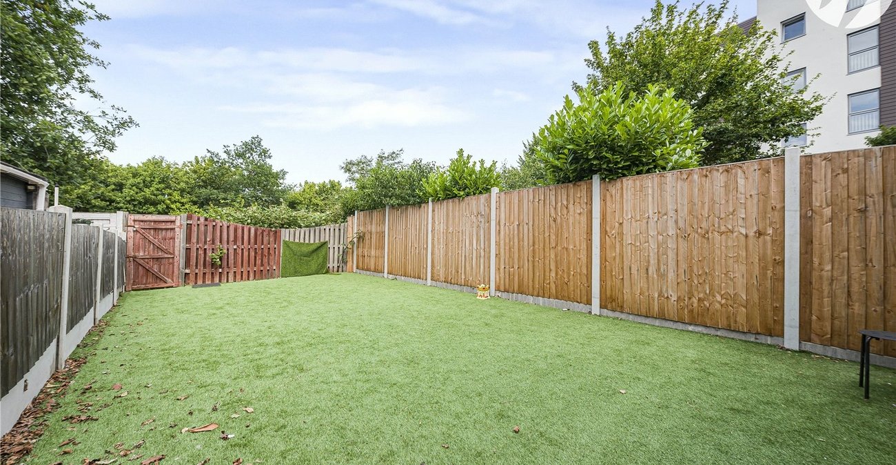 4 bedroom house for sale in Dartford | Robinson Jackson