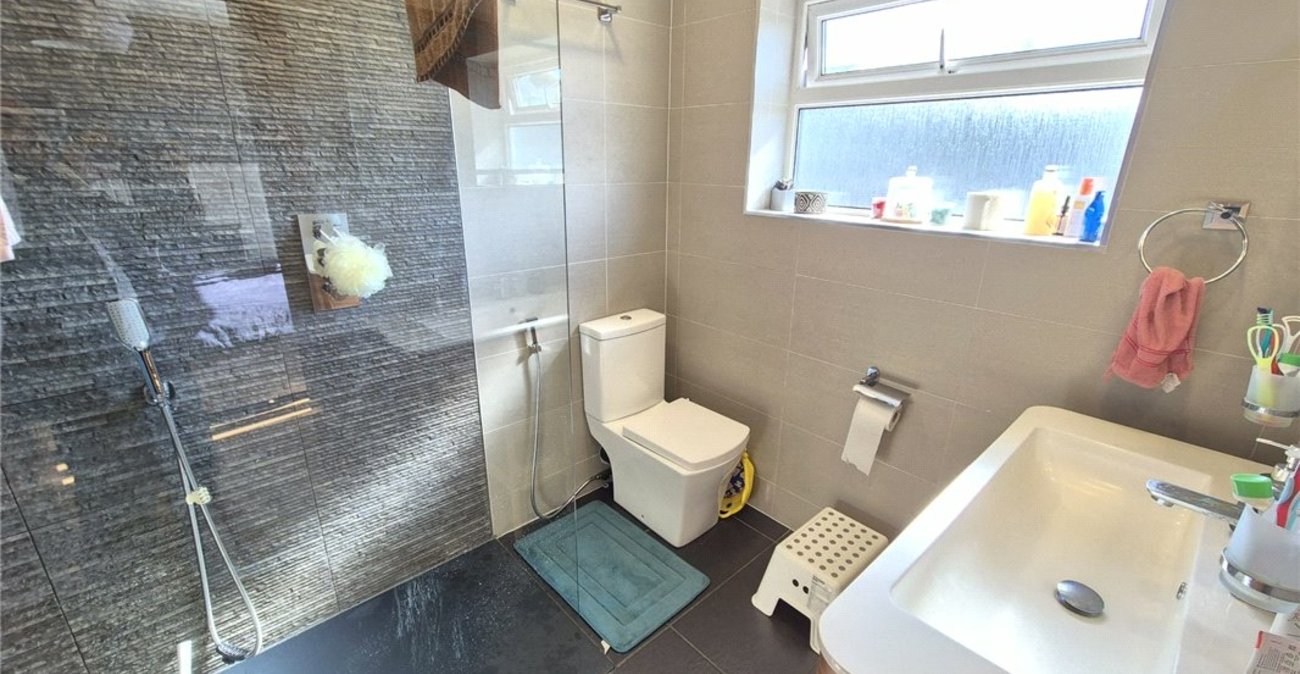 3 bedroom house for sale in Green Street Green | Robinson Jackson