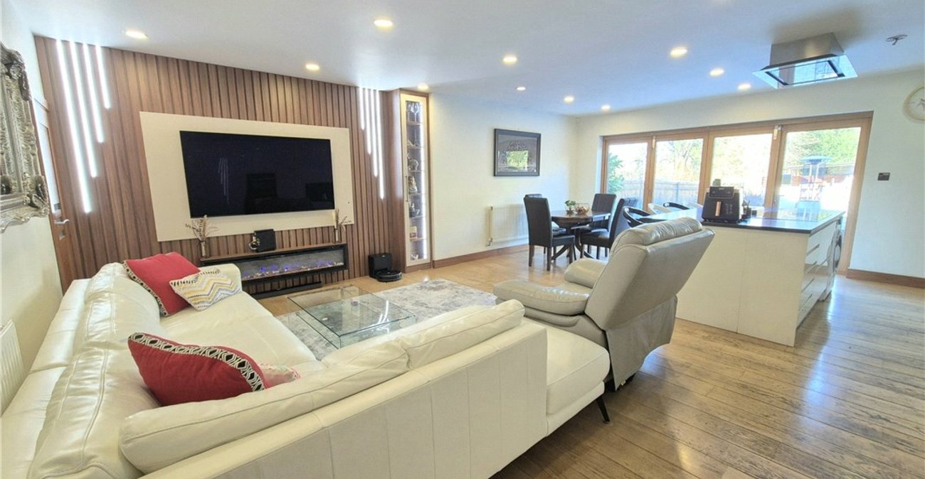 3 bedroom house for sale in Green Street Green | Robinson Jackson