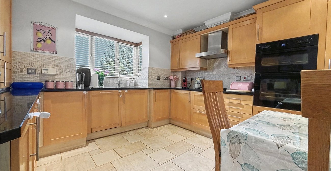 3 bedroom house for sale in Rainham | Robinson Michael & Jackson