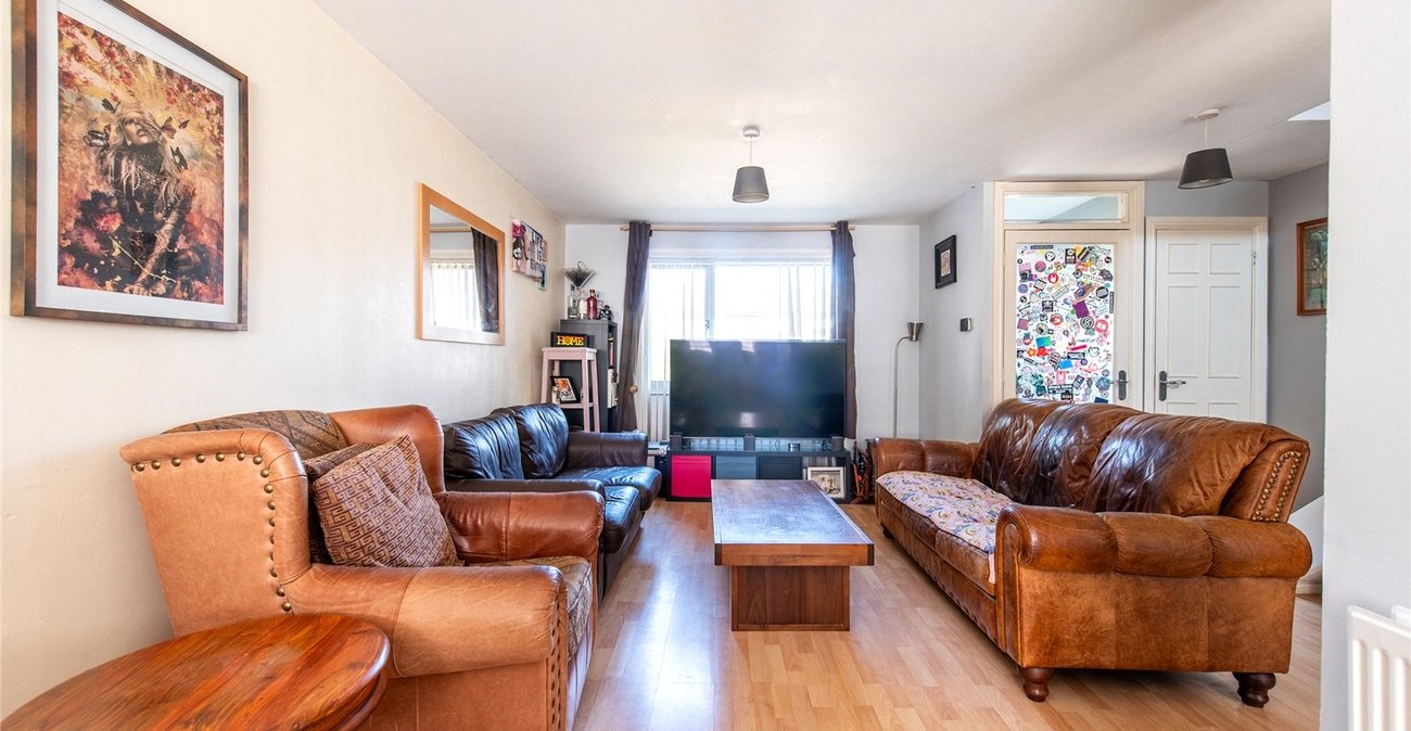 2 bedroom house for sale in Gravesend | Robinson Michael & Jackson