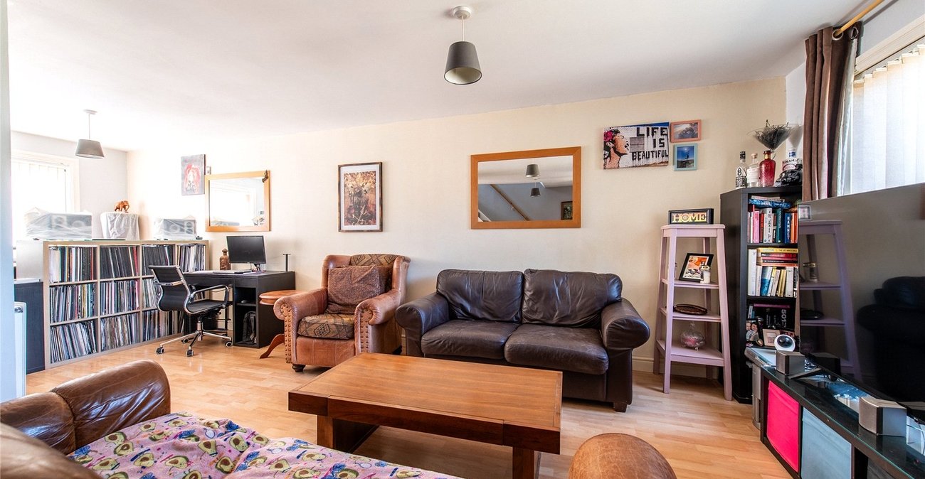 2 bedroom house for sale in Gravesend | Robinson Michael & Jackson