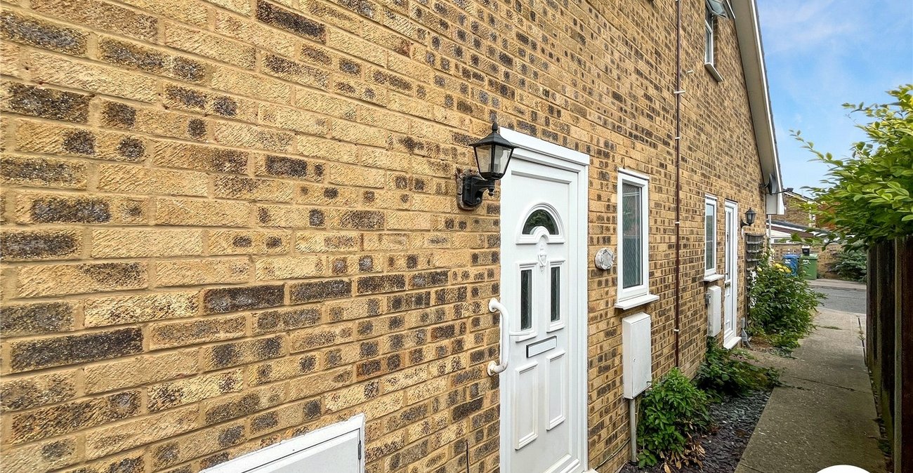 1 bedroom house for sale in Sittingbourne | Robinson Michael & Jackson