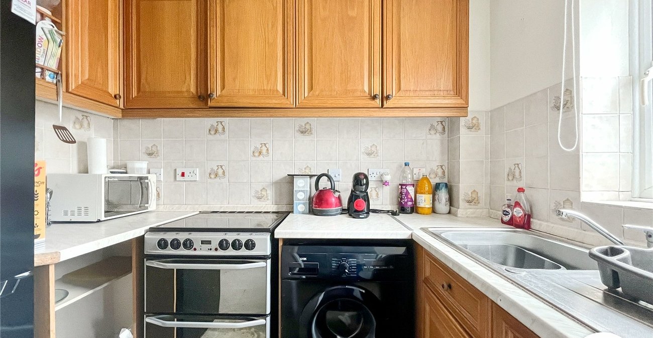 1 bedroom house for sale in Sittingbourne | Robinson Michael & Jackson