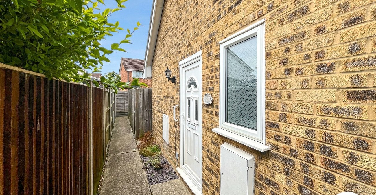 1 bedroom house for sale in Sittingbourne | Robinson Michael & Jackson