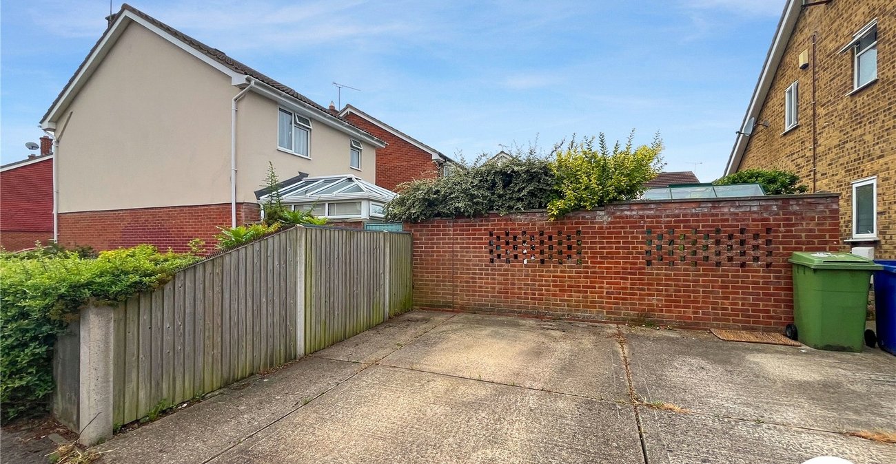 1 bedroom house for sale in Sittingbourne | Robinson Michael & Jackson