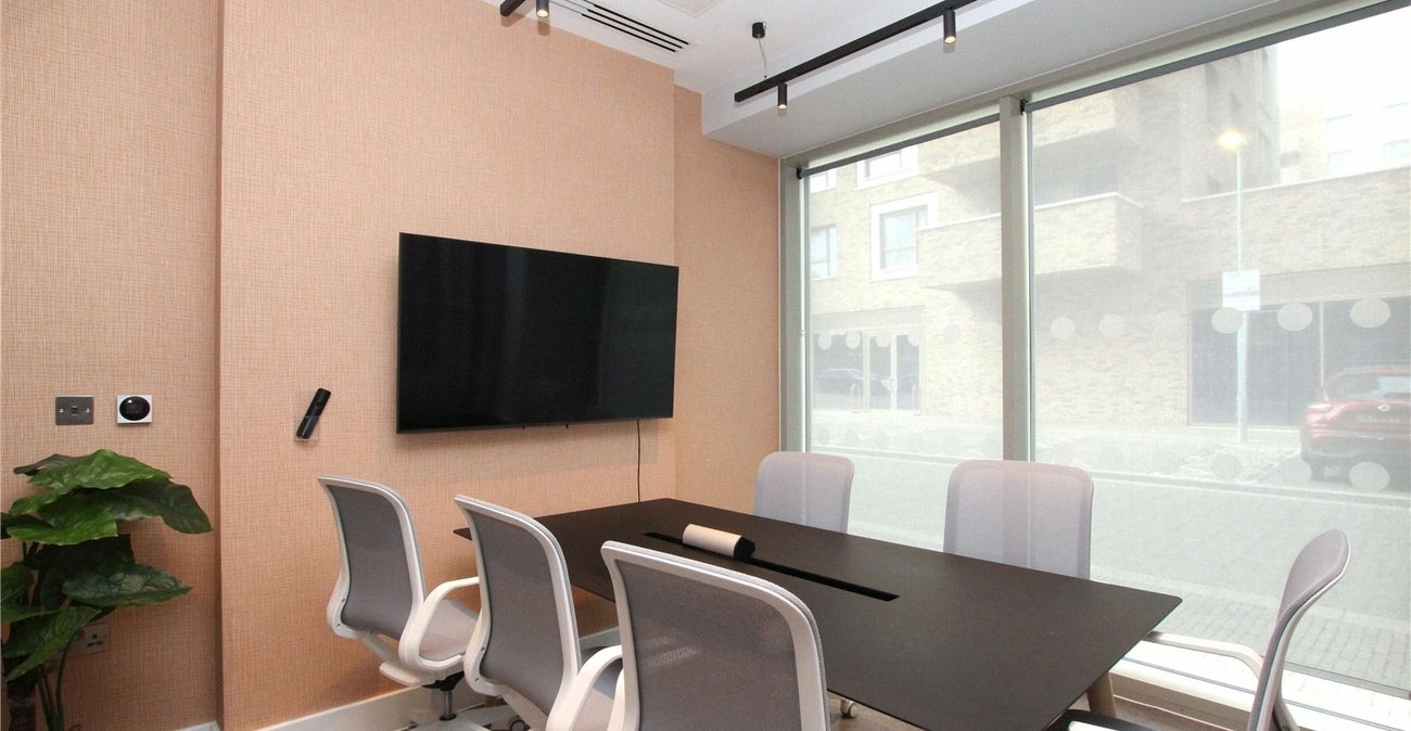 2 bedroom property for sale in London | Robinson Jackson