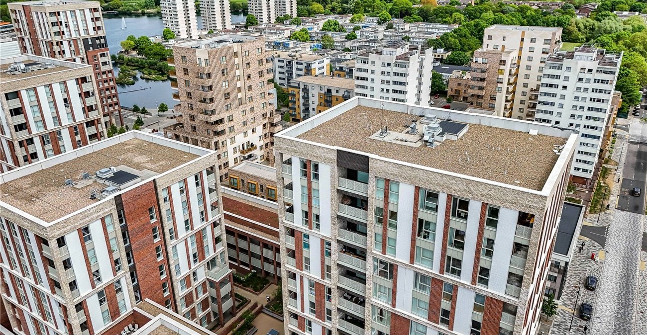 2 bedroom property for sale in London | Robinson Jackson