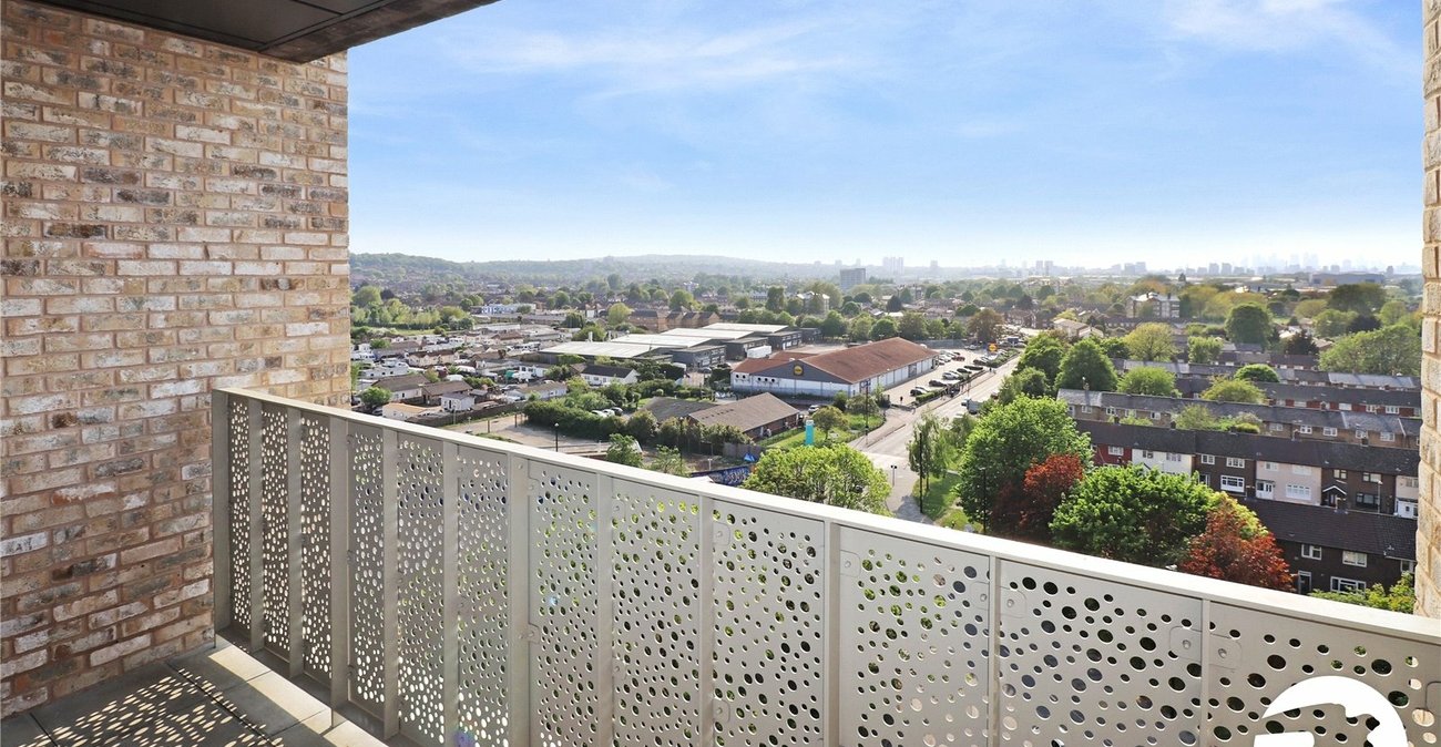 2 bedroom property for sale in London | Robinson Jackson