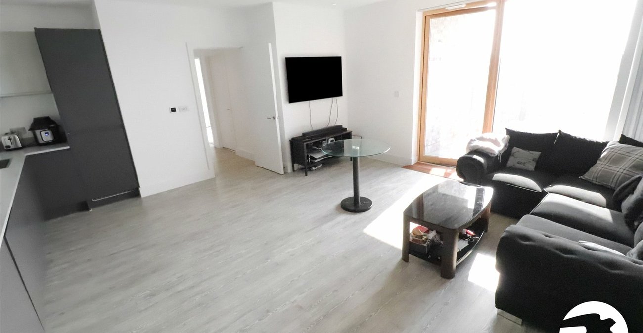 2 bedroom property for sale in London | Robinson Jackson